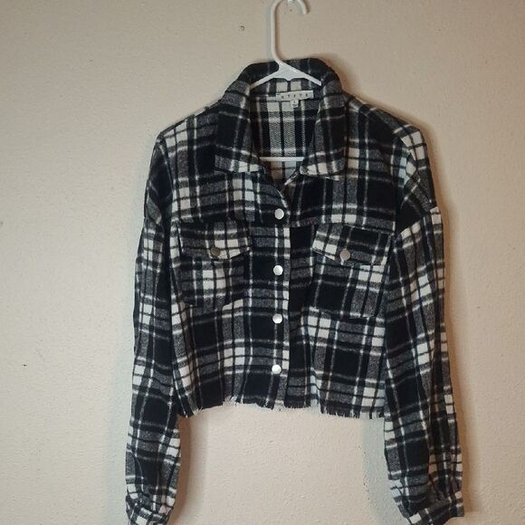 HYFVE Jackets & Blazers - HYFVE Plaid Jacket size large